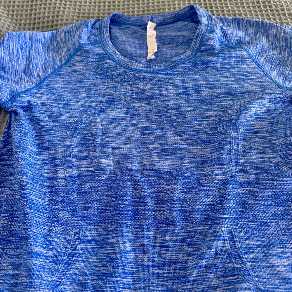 lululemon athletica Blue Heather Short Sleeve Tee - Picture 2 of 4